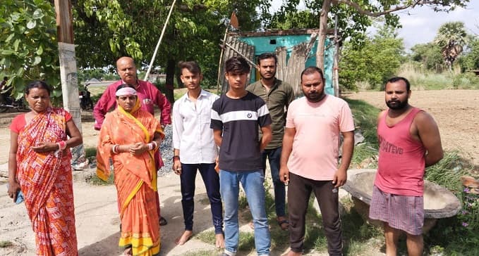 पूरी फैमिली के साथ की मारपीट, थाना पहुंचा पीड़ित परिवार, कहा : नहीं मिला इंसाफ तो कर लेंगे आत्मदाह
