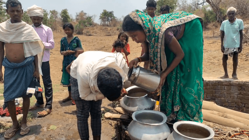 चतरा के बरहे में बूंद-बूंद को तरस रहे आदिवासी समाज, समस्या सुनने वाला कोई नहीं