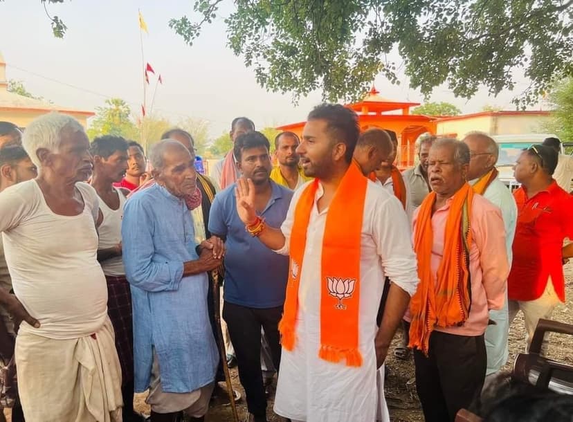 गोड्डा का रण : पिता की लड़ाई में बेटा बहा रहा जमकर पसीना, एक इंग्लैंड में बैंककर्मी तो दूसरा है डॉक्टर