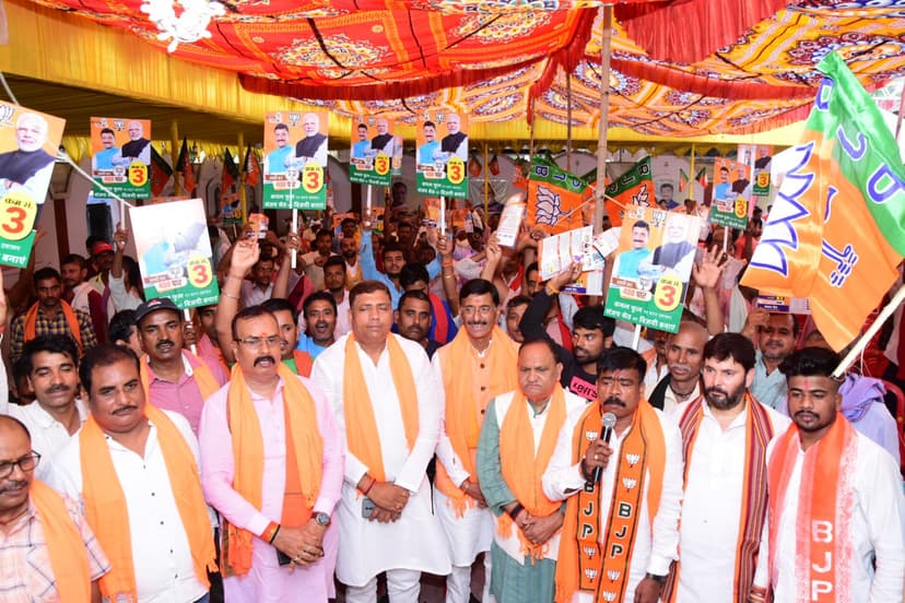 राजधानी रांची में चलाया जनसंपर्क अभियान, मतदाता जागरण अभियान में भी हुए शामिल