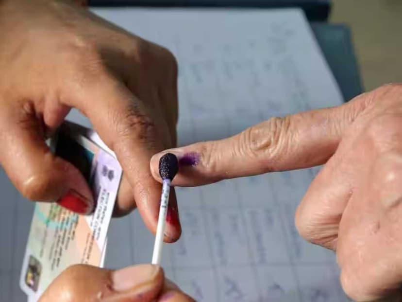 केंद्रीय मंत्री अन्नपूर्णा सहित 54 प्रत्याशियों की किस्मत EVM में होगी कैद