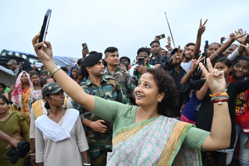 भीड़ में सेल्फी, बच्चों से प्यार, धनुष बाण के साथ तस्वीरें, देखिये कैसे छा गई कल्पना सोरेन
