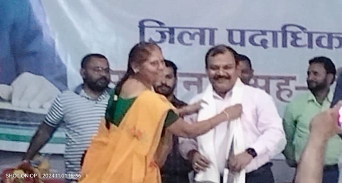 सफल कार्यकाल की जमकर की प्रशंसा, स्वस्थ दीर्घायु जीवन की कामना की