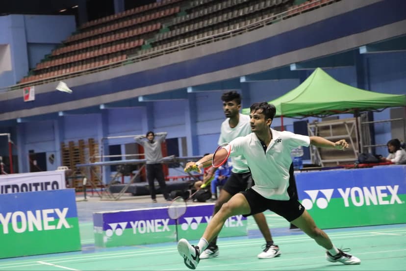 यूनिवर्सिटी बैडमिंटन टूर्नामेंट में लहराया जीत का परचम, खेल प्रेमियों में खुशी की लहर