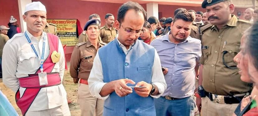 नवादा में शांति और सुरक्षा के बीच पैक्स चुनाव संपन्न, 61 फीसदी पड़े वोट, प्रशासन रहा मुस्तैद