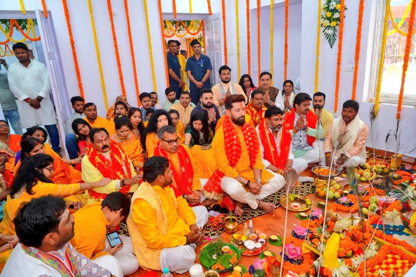 चिराग पासवान के नये पार्टी कार्यालय में गृह प्रवेश पर भावुक हुईं मां, पशुपति पारस को लेकर दिया बड़ा बयान