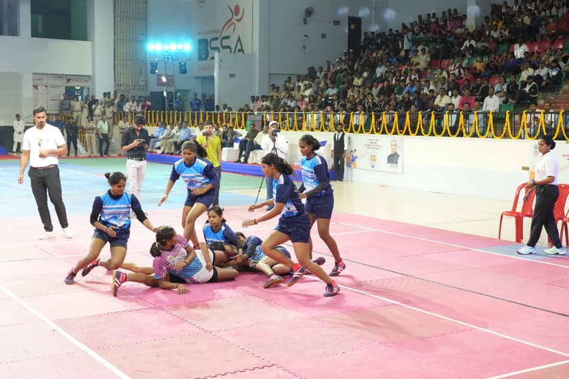 चांसलर ट्रॉफी अंतर-विश्वविद्यालय कबड्डी प्रतियोगिता : विजेता और उपविजेता टीम को राज्यपाल ने किया पुरस्कृत