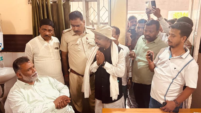 सर्पदंश से बच्चे की मौत के बाद हंगामा कर रहे परिजनों को बंधाया ढांढस