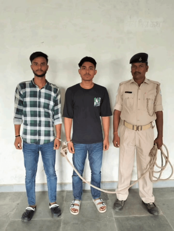 गढ़वा में दो साइबर अपराधी गिरफ्तार, CSP संचालकों को लगा रहा था चूना