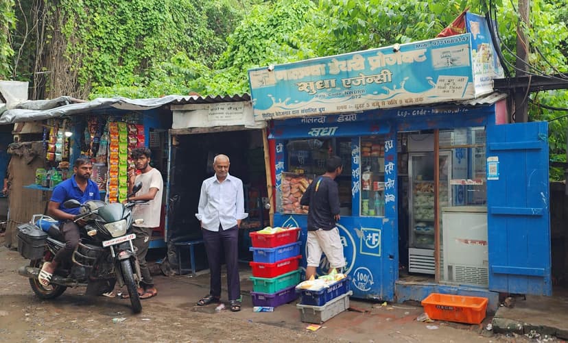 नवादा में बेखौफ चोरों का तांडव, सुधा डेयरी में भीषण चोरी, व्यापारियों में आक्रोश