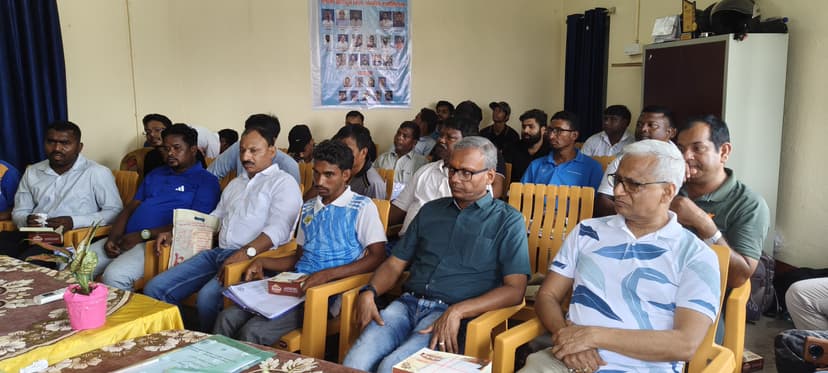 चाईबासा में बनेगा मेगा स्पोर्ट्स कॉम्प्लेक्स, झारखंड सरकार तलाश रही 22 एकड़ जमीन: मंत्री दीपक बिरूवा