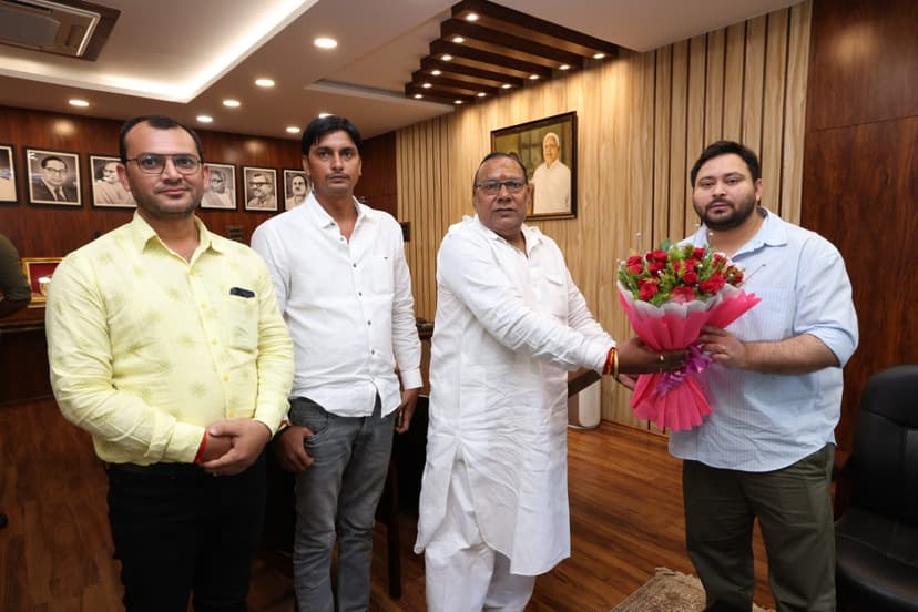 मटिहानी सीट से चुनाव लड़ सकते हैं बोगो सिंह, तेजस्वी यादव से मुलाकात के बाद बेगूसराय की सियासत गरमाई