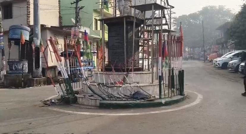 आक्रोशित लोगों ने की कार्रवाई की मांग