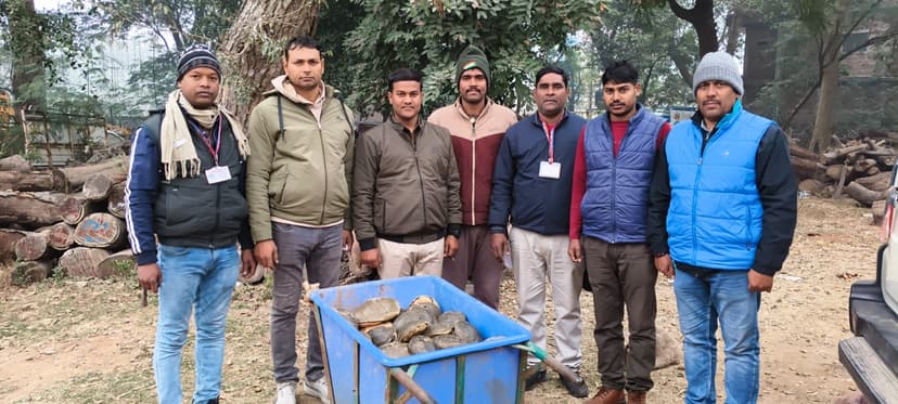 दून एक्सप्रेस में वन्यजीव तस्करी का बड़ा खुलासा, 102 जिंदा कछुए बरामद