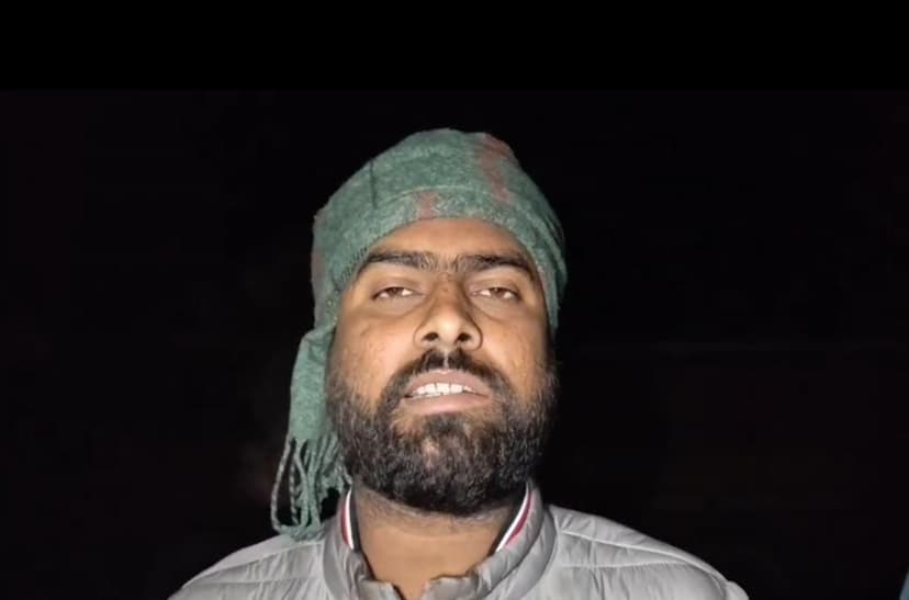 कार रिपेयरिंग सेंटर में लगी भीषण आग, करोड़ों का हुआ नुकसान