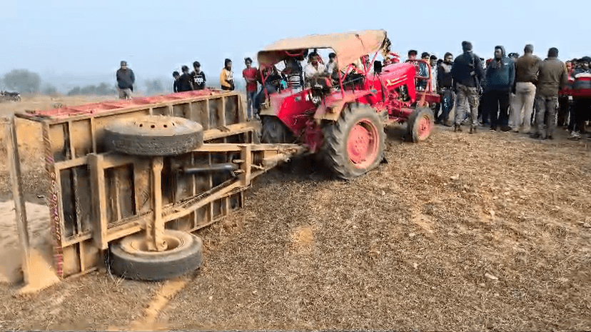 बालू लदे ट्रैक्टर ने दो को कुचला, दोनों की हुई मौत, परिजनों में मचा कोहराम