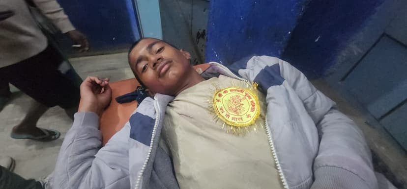 नवादा में मूर्ति विसर्जन के दौरान ठांय-ठांय, पुरानी रंजिश में किशोर को मारी गोली, इलाके में तनाव