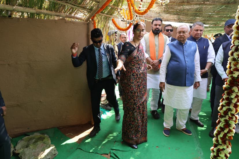 मुख्यमंत्री ने रोहतास जिले को दी 1378 करोड़ रुपये से अधिक की सौगात, 1220 योजनाओं का किया उद्घाटन एवं शिलान्यास