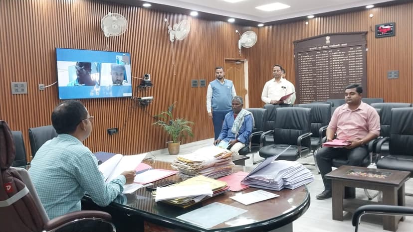 द्वितीय अपील के तहत नवादा DM द्वारा 4 परिवादी की हुई सुनवाई