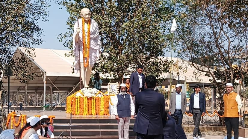 मुख्यमंत्री हेमंत सोरेन ने महात्मा गांधी की पुण्यतिथि पर दी श्रद्धांजलि