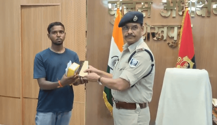 पुलिस ने 25 लोगों का भूला मोबाइल उपलब्ध कराया
