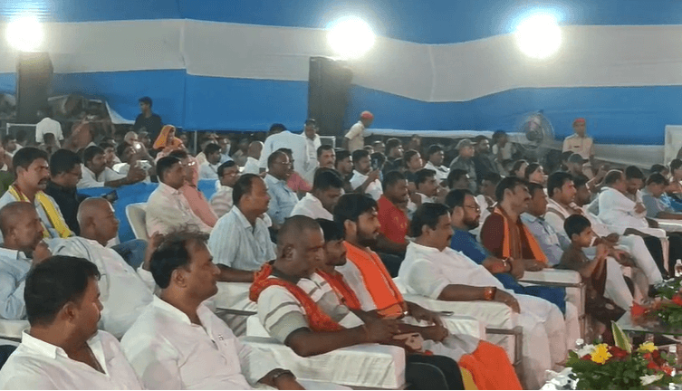 अरेराज में दो दिवसीय बाबा सोमेश्वर नाथ महोत्सव का भव्य आयोजन हुआ, दिनेश लाल यादव ने मचाया धूम