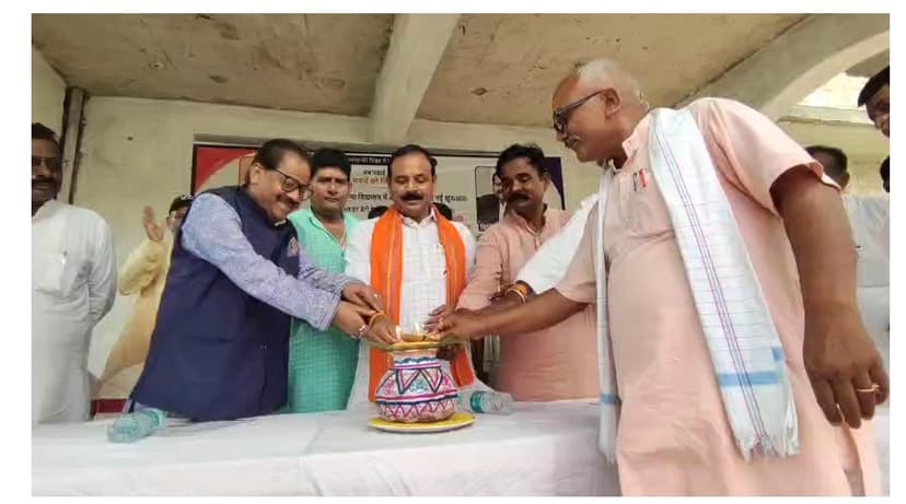 बोले-गांधी की कर्मभूमि भितिहरवा में AI शिक्षा की शुरुआत सराहनीय कदम