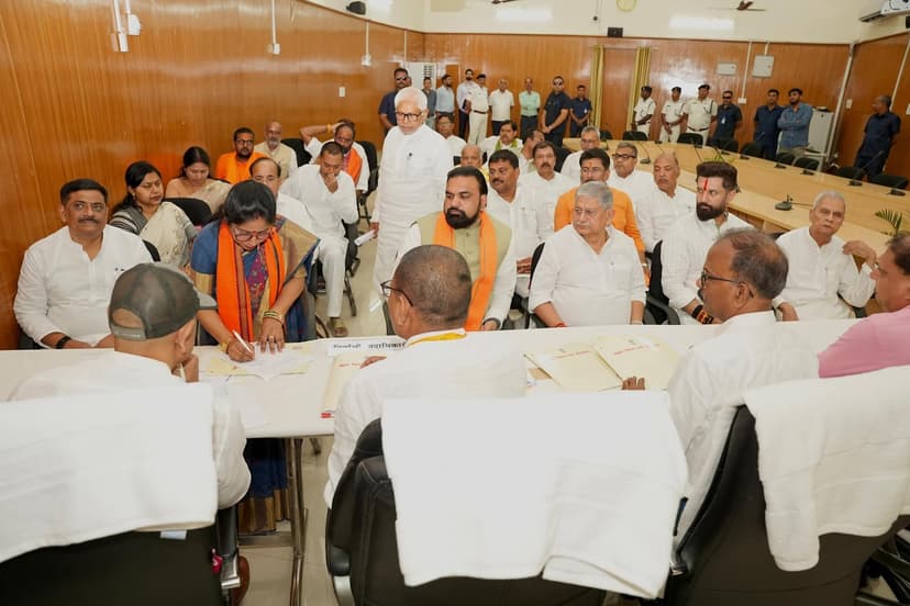 एनडीए प्रत्याशियों के नामांकन में शामिल हुए मुख्यमंत्री सम्राट चौधरी