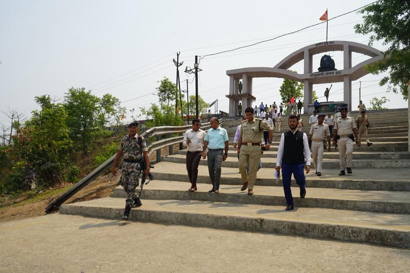रामनवमी को लेकर जमशेदपुर उपायुक्त द्वारा विसर्जन घाटों का किया गया निरीक्षण