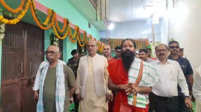 सीएम हेमंत सोरेन की मां रूपी सोरेन के श्राद्ध भोज में उमड़ी भीड़, बाबा रामदेव और राज्यपाल संतोष गंगवार ने दी श्रद्धांजलि