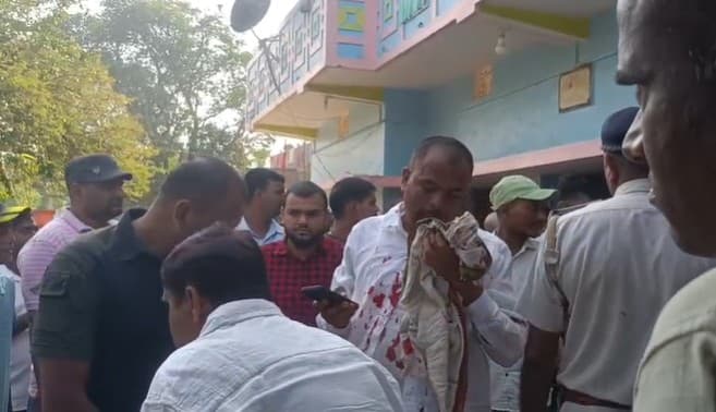 राघोपुर में 13 बच्चों के दशकर्म के दौरान बवाल, प्रशांत किशोर के सामने दो पक्षों में झड़प; JDU नेता घायल