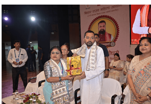 सादगी,संवाद और एक्शन की छवि से पहचान बनाने की कोशिश,समस्याओं पर अधिकारियों को दिया निर्देश