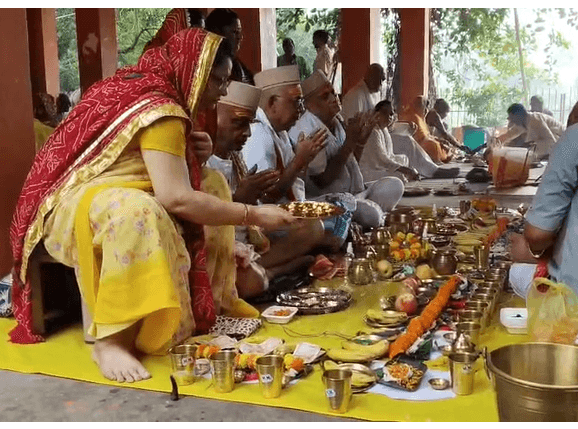 गयाजी में हजारों श्रद्धालुओं ने किया पिंडदान